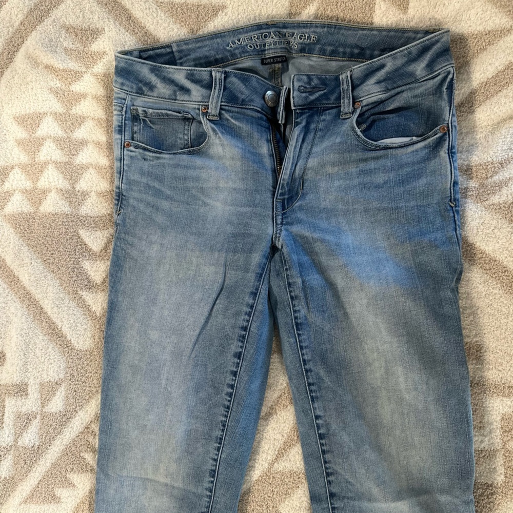 American Eagle Outfitters mid rise skinny begging jeans medium wash